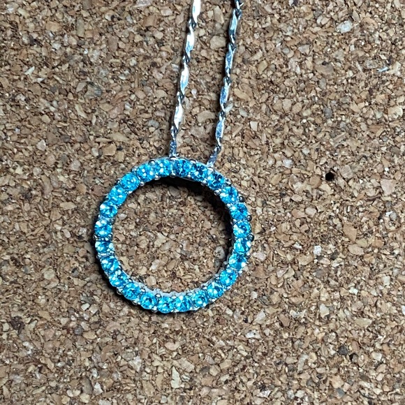 3 necklaces sold together - Picture 1 of 4